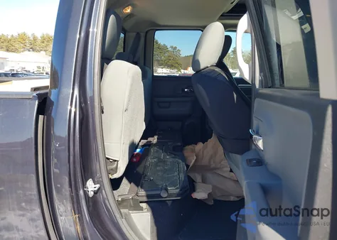 2015 Ram 1500 Big Horn z USA, uszkodzony, nr VIN 1C6RR7GT3FS666179